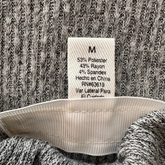 Cozy Gray Ribbed Knit Top | Scoop Neck with Button Detail | Women’s M - Picture 9 of 10
